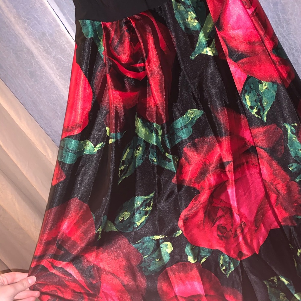 Red Roses Full Length Prom Dress - Picture 4 of 8